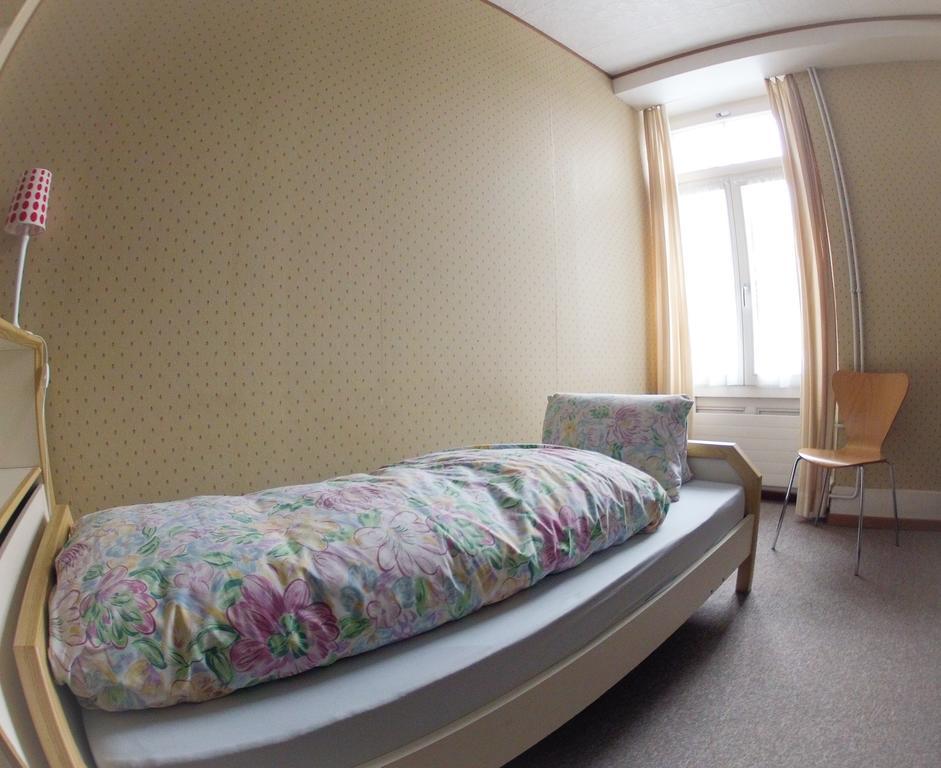 Basicrooms Hotel Unterseen Phòng bức ảnh