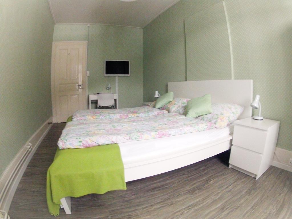 Basicrooms Hotel Unterseen Phòng bức ảnh