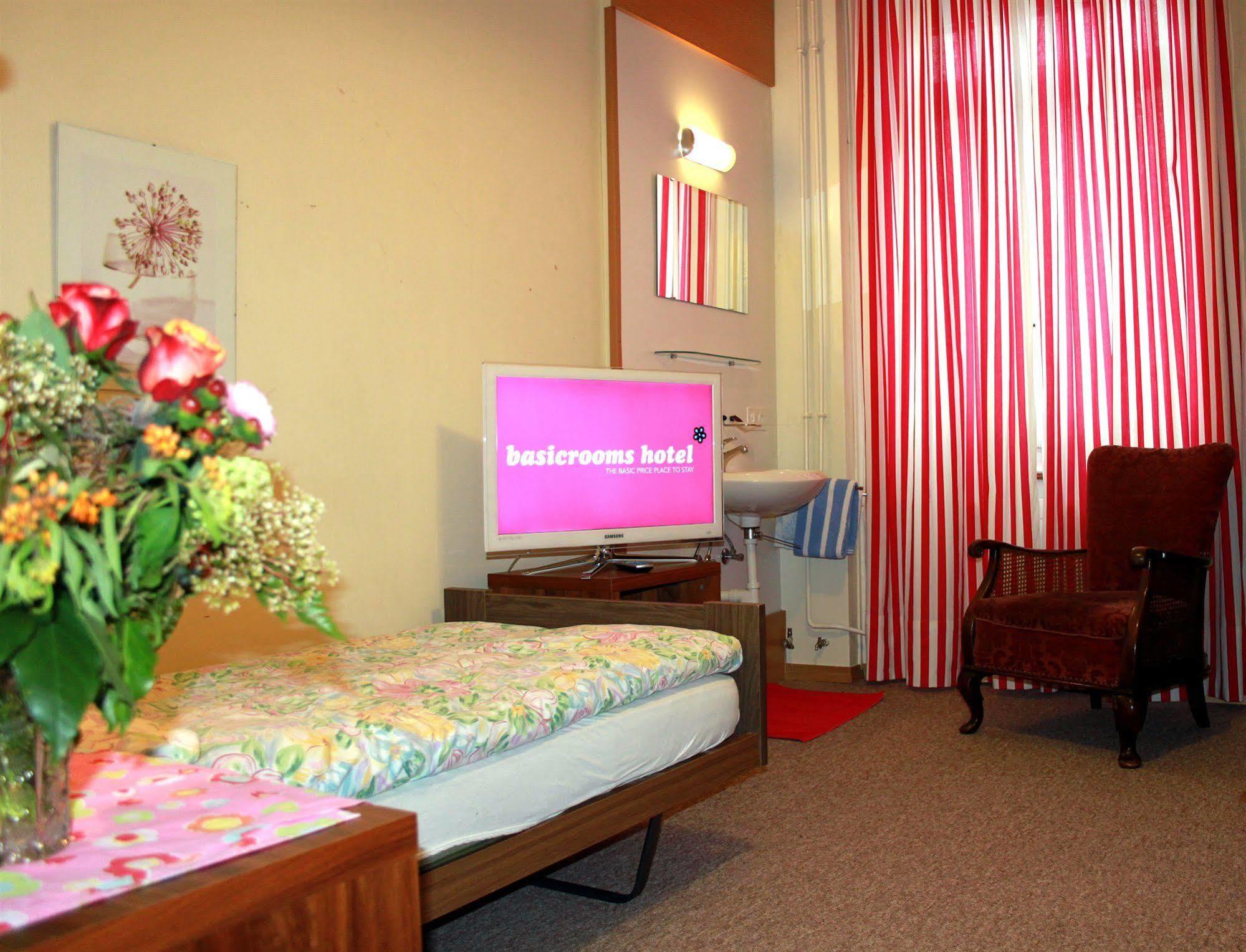 Basicrooms Hotel Unterseen Ngoại thất bức ảnh