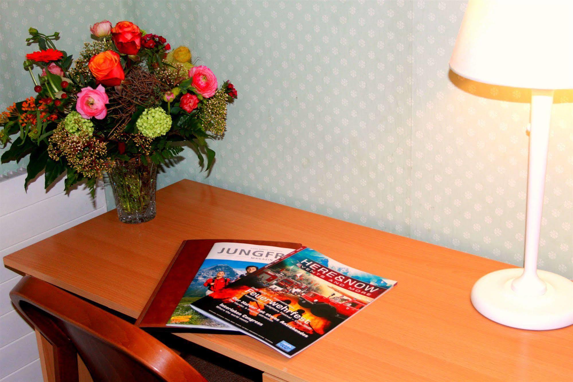 Basicrooms Hotel Unterseen Ngoại thất bức ảnh