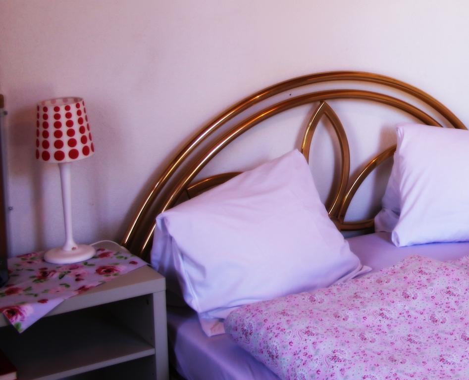 Basicrooms Hotel Unterseen Ngoại thất bức ảnh